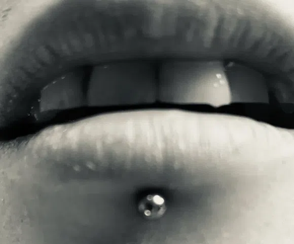 Labret Labret