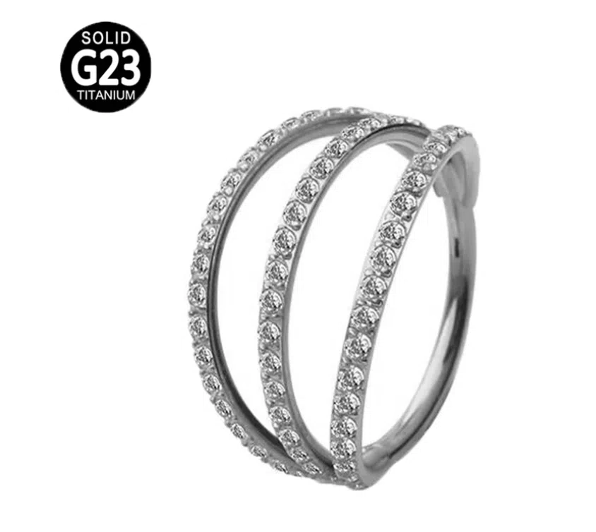 Titanium triple segmentring met zirkonia's
