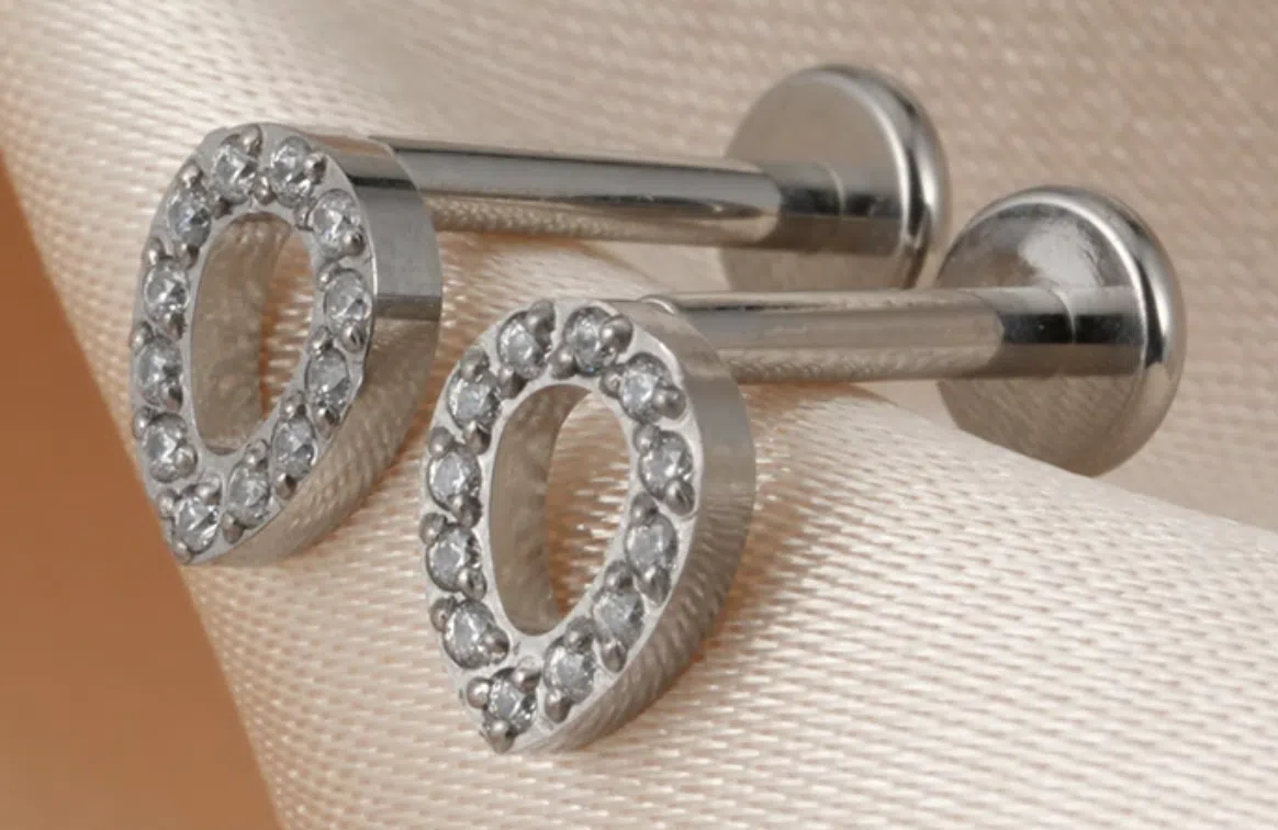 Intern geschroefd jewelled Titanium Labret