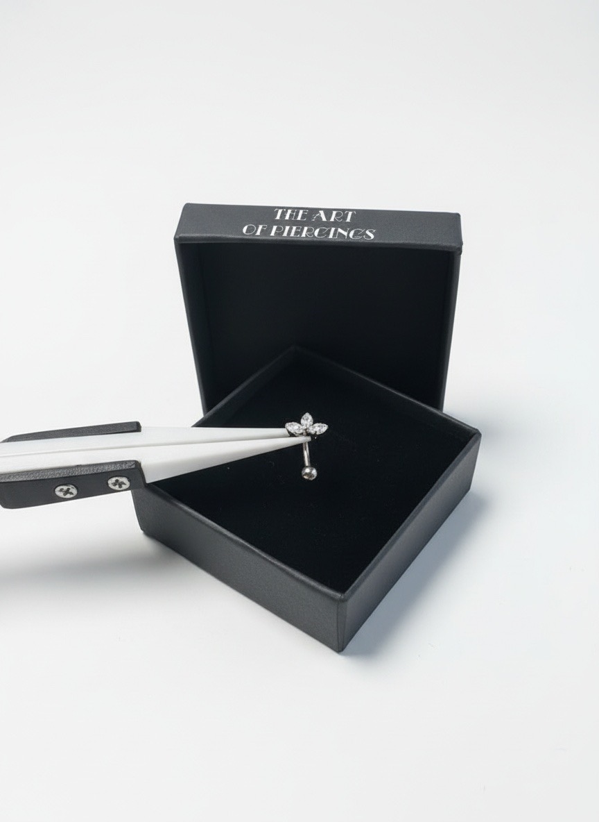 Premium Neometal Titanium Marquise Rookpiercing en Swarovski kristal