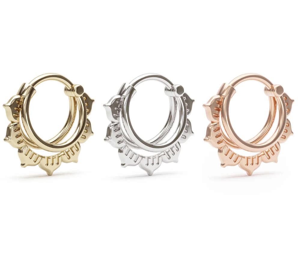 Anna Nina Antique Panther ring van 14 karaat geelgoud met edelsteen