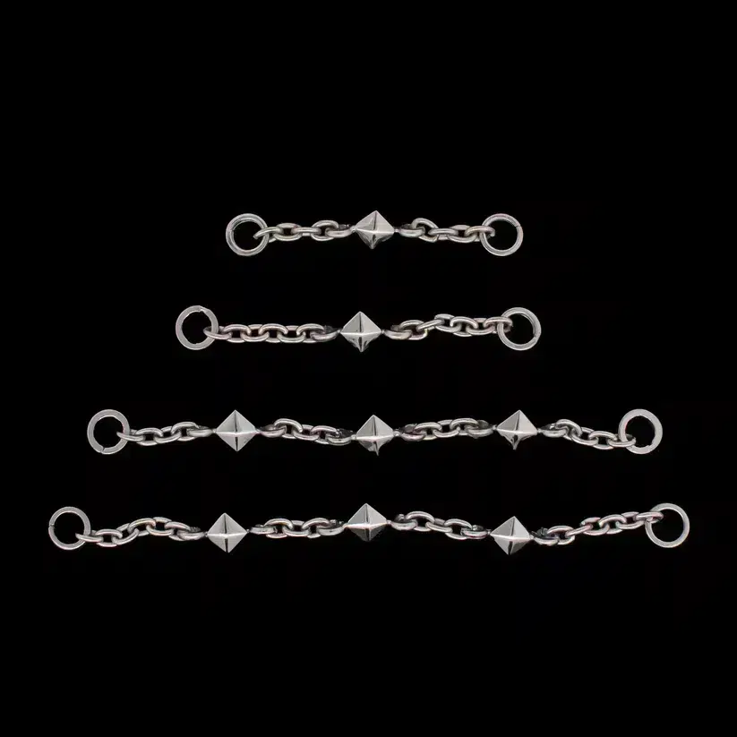 Titanium Pyramide Chain - Manon